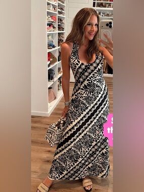 Seven wonders maxi dress size small new with tags
